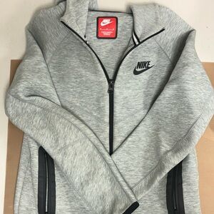 Nike Heather Gray Hoodie with Black Zipper